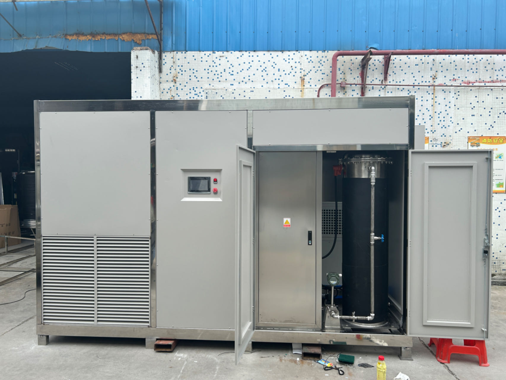 1KG氧氣源臭氧發生器牛仔洗水脫色效果現場圖